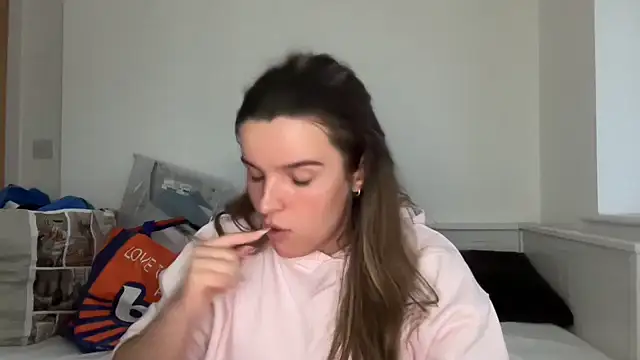 Snapshot of maisiesmithx chatting on April 2026 07:08:01 PM maisiesmithx online show from April 2026 07:08:01 PM