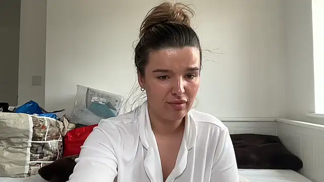 Snapshot of maisiesmithx chatting on April 2026 12:11:02 PM maisiesmithx online show from April 2026 12:11:02 PM