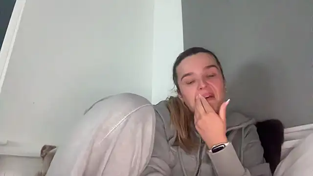 Snapshot of maisiesmithx chatting on April 2026 08:43:02 PM maisiesmithx online show from April 2026 08:43:02 PM