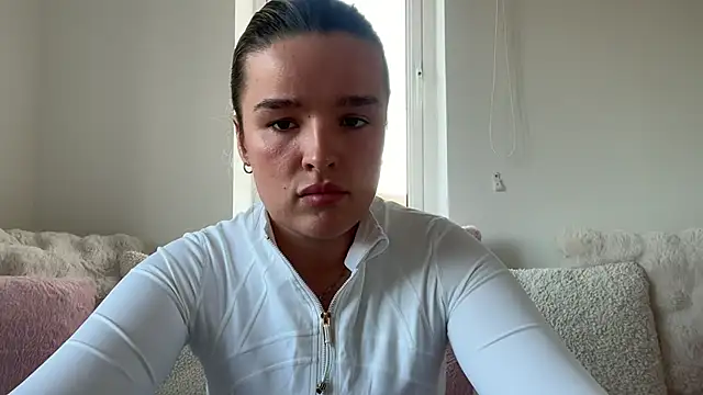 maisiesmithx online show from July 2026 07:09:01 PM