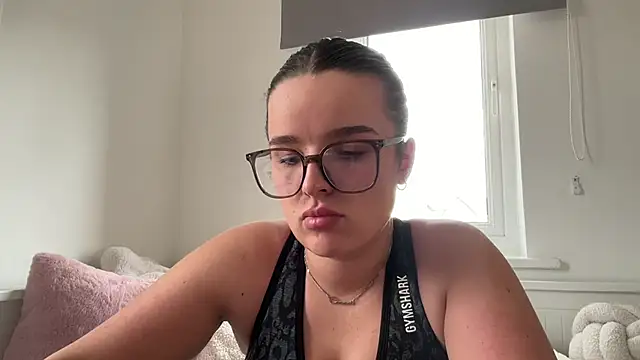 maisiesmithx online show from July 2026 05:55:01 PM