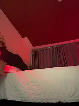 Snapshot of sue___0 chatting on March 2026 06:07:02 AM sue 0 online show from March 2026 06:07:02 AM