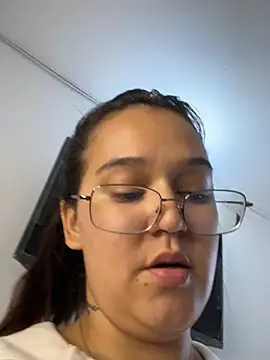 Snapshot of ValenG023 chatting on March 2025 01:15:01 PM ValenG023 online show from March 2025 01:15:01 PM