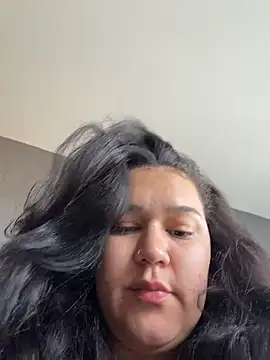 Snapshot of ValenG023 chatting on April 2026 01:33:02 PM ValenG023 online show from April 2026 01:33:02 PM