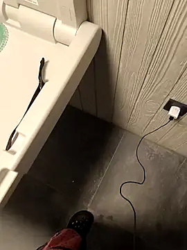 DrownMentallyyy online show from January 2025 02:46:02 AM