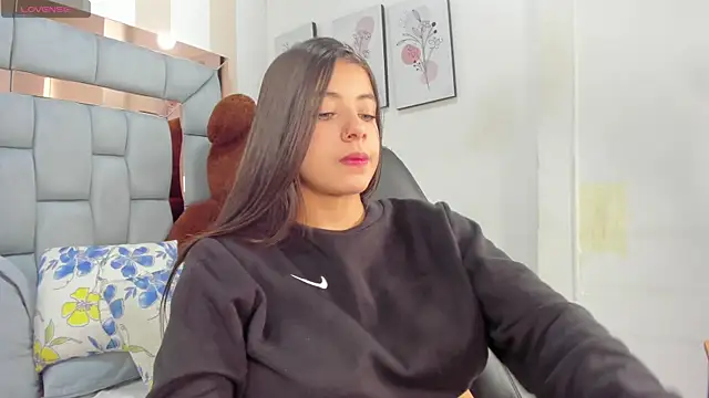 coraltaylor online show from November 2025 02:17:02 PM