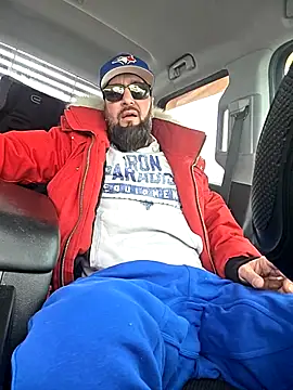 Beardedtattood online show from December 2025 02:10:02 PM