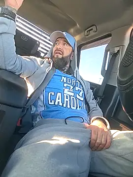 Snapshot of Beardedtattood chatting on March 2026 01:22:01 PM Beardedtattood online show from March 2026 01:22:01 PM