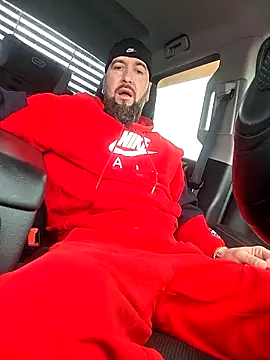 Snapshot of Beardedtattood chatting on April 2026 01:38:02 PM Beardedtattood online show from April 2026 01:38:02 PM