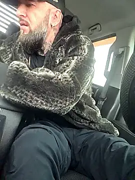 Snapshot of Beardedtattood chatting on April 2026 01:38:01 PM Beardedtattood online show from April 2026 01:38:01 PM