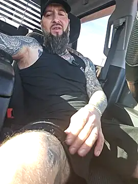Snapshot of Beardedtattood chatting on May 2026 11:39:02 AM Beardedtattood online show from May 2026 11:39:02 AM
