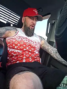Snapshot of Beardedtattood chatting on May 2026 10:32:02 AM Beardedtattood online show from May 2026 10:32:02 AM