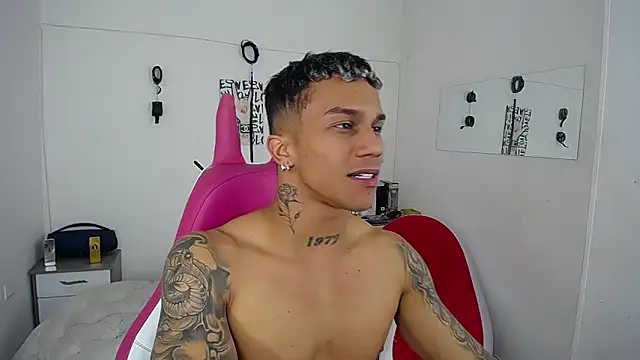 Leonard Price online show from November 2025 02:21:01 AM