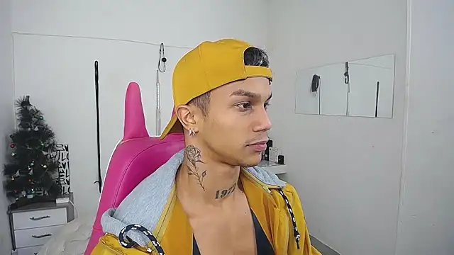 Leonard Price online show from December 2025 01:40:02 PM