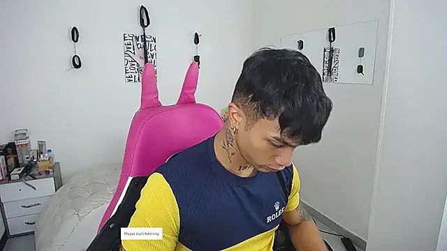 Snapshot of Leonard_Price chatting on March 2026 11:16:01 AM Leonard Price online show from March 2026 11:16:01 AM