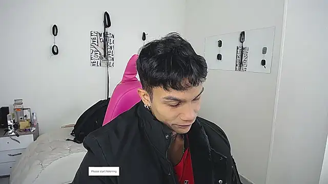 Snapshot of Leonard_Price chatting on March 2026 03:43:01 AM Leonard Price online show from March 2026 03:43:01 AM