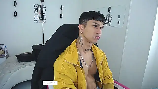 Snapshot of Leonard_Price chatting on March 2026 04:05:02 AM Leonard Price online show from March 2026 04:05:02 AM