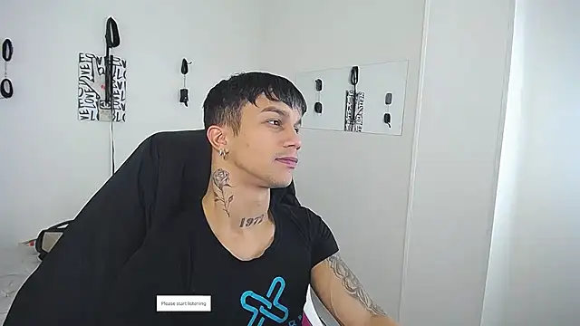 Snapshot of Leonard_Price chatting on March 2026 03:33:02 AM Leonard Price online show from March 2026 03:33:02 AM