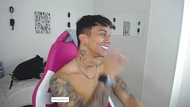 Snapshot of Leonard_Price chatting on April 2026 11:33:01 AM Leonard Price online show from April 2026 11:33:01 AM