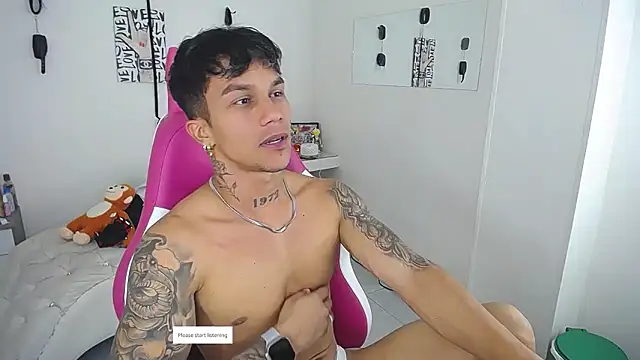 Snapshot of Leonard_Price chatting on April 2026 01:42:02 AM Leonard Price online show from April 2026 01:42:02 AM