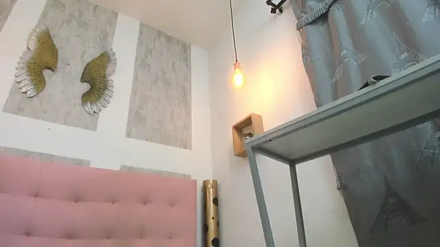 zhamira 21 online show from December 2025 08:25:01 PM