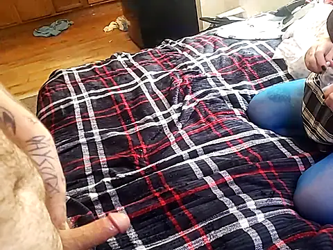 Snapshot of esadmisfit1 chatting on March 2025 08:26:02 PM esadmisfit1 online show from March 2025 08:26:02 PM