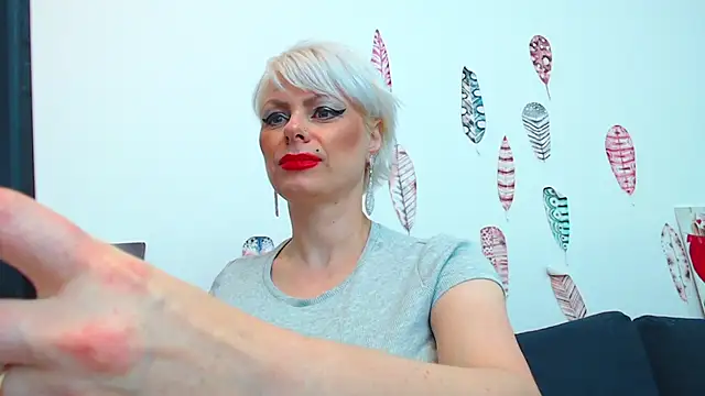 ForeverBarbie  online show from September 2025 11:16:01 PM