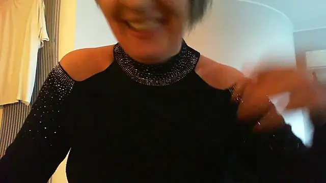   Angel78   online show from October 2025 01:12:02 PM