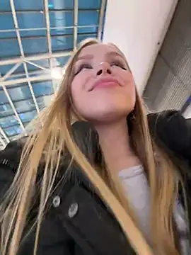 mur girl online show from December 2024 01:17:01 PM