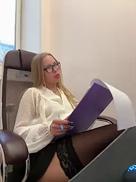 mur girl online show from February 2025 02:26:01 PM