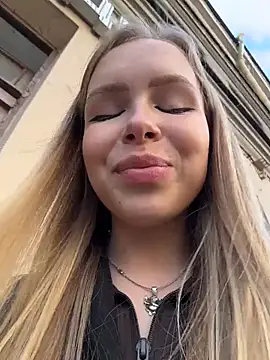 mur girl online show from October 2025 01:09:02 PM