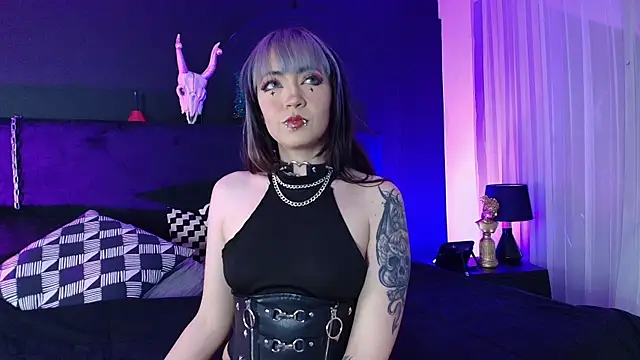 Aylen darkmoor online show from November 2025 07:56:01 PM