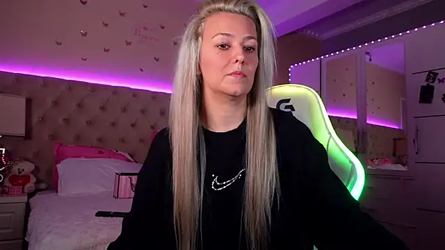 Snapshot of Alicia007 chatting on March 2026 03:51:01 PM Alicia007 online show from March 2026 03:51:01 PM