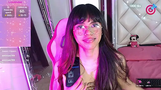 Snapshot of DannaDooll99 chatting on January 2025 02:07:01 PM DannaDooll99 online show from January 2025 02:07:01 PM