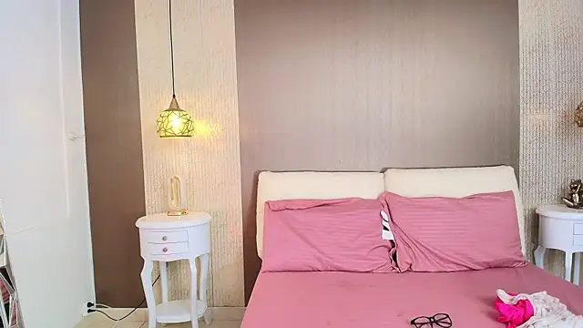 Snapshot of DannaDooll99 chatting on November 2025 12:38:02 PM DannaDooll99 online show from November 2025 12:38:02 PM