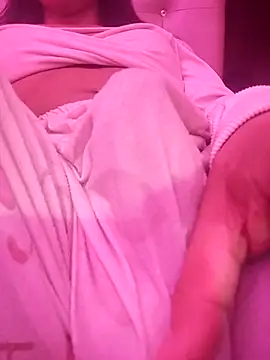 Snapshot of DannaDooll99 chatting on November 2025 12:43:02 AM DannaDooll99 online show from November 2025 12:43:02 AM