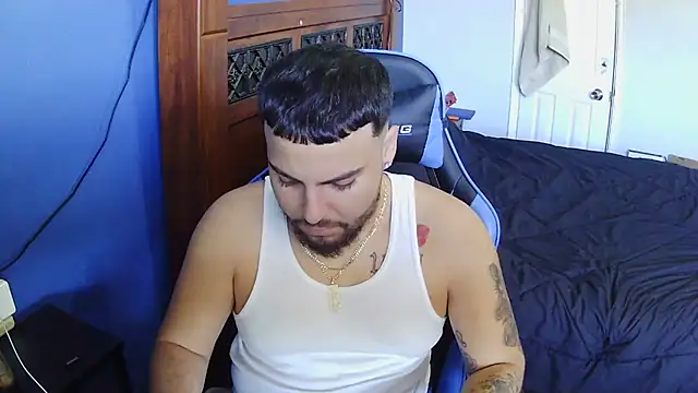 Snapshot of MasterKvn chatting on January 2025 06:07:01 PM MasterKvn online show from January 2025 06:07:01 PM