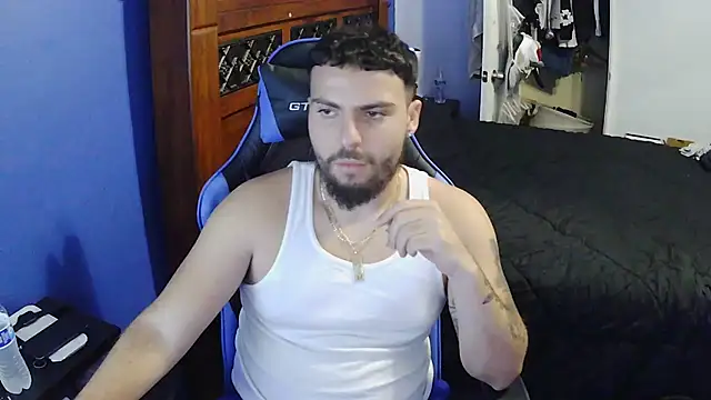 Snapshot of MasterKvn chatting on March 2025 08:20:02 AM MasterKvn online show from March 2025 08:20:02 AM