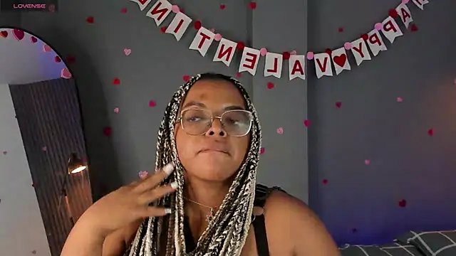 conielaurenth online show from February 2025 09:06:01 PM