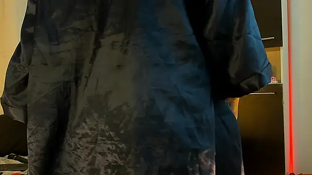 conielaurenth online show from December 2025 10:54:01 AM