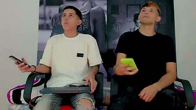 Snapshot of migueyalejo_teens chatting on December 2024 03:13:02 AM migueyalejo teens online show from December 2024 03:13:02 AM