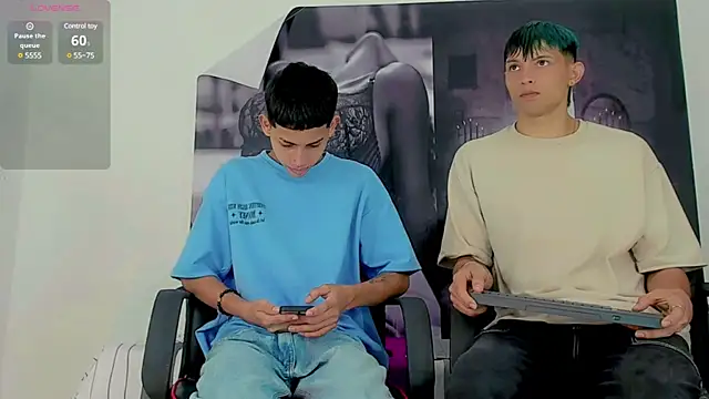 Snapshot of migueyalejo_teens chatting on January 2025 07:23:02 PM migueyalejo teens online show from January 2025 07:23:02 PM