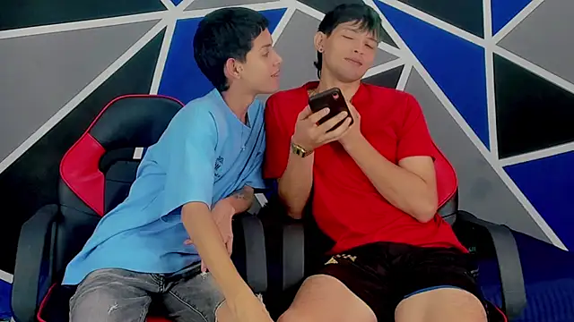 Snapshot of migueyalejo_teens chatting on February 2025 03:21:02 AM migueyalejo teens online show from February 2025 03:21:02 AM