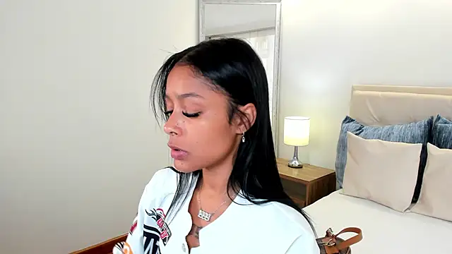 natali henao online show from September 2025 04:29:02 PM