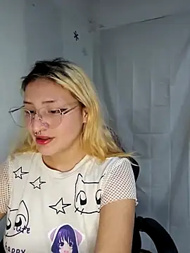 Snapshot of sadnessgyall chatting on March 2025 07:31:02 AM sadnessgyall online show from March 2025 07:31:02 AM