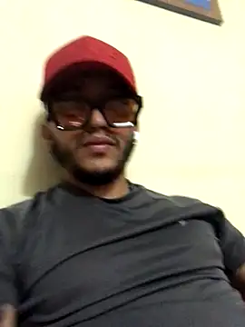 kmilo2405 online show from December 2025 10:49:02 PM