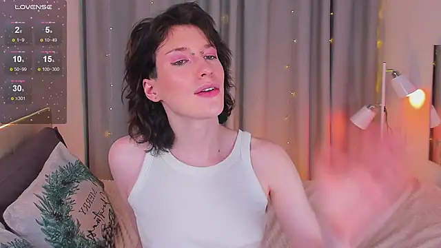 Snapshot of Kolette_Gray chatting on January 2025 07:34:01 PM Kolette Gray online show from January 2025 07:34:01 PM