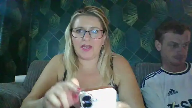 SweetXCandyX online show from November 2025 05:45:02 PM