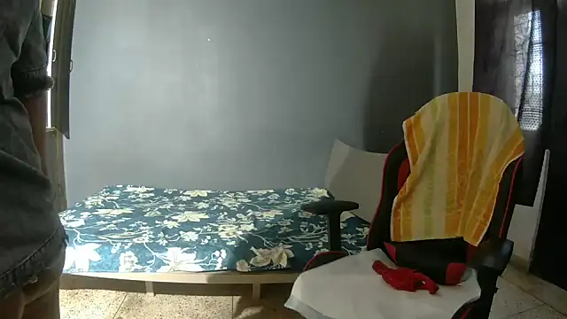 Snapshot of callmeshreya chatting on April 2026 06:07:02 AM callmeshreya online show from April 2026 06:07:02 AM