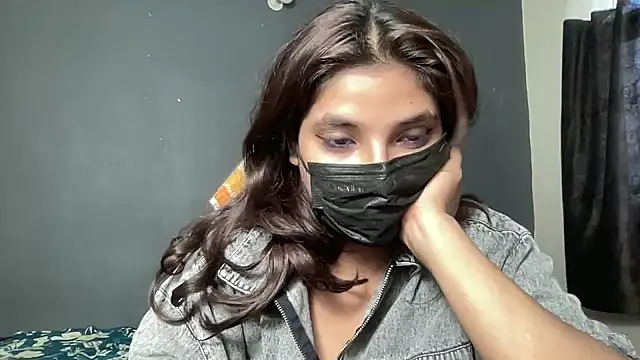 Snapshot of callmeshreya chatting on April 2026 07:45:01 AM callmeshreya online show from April 2026 07:45:01 AM